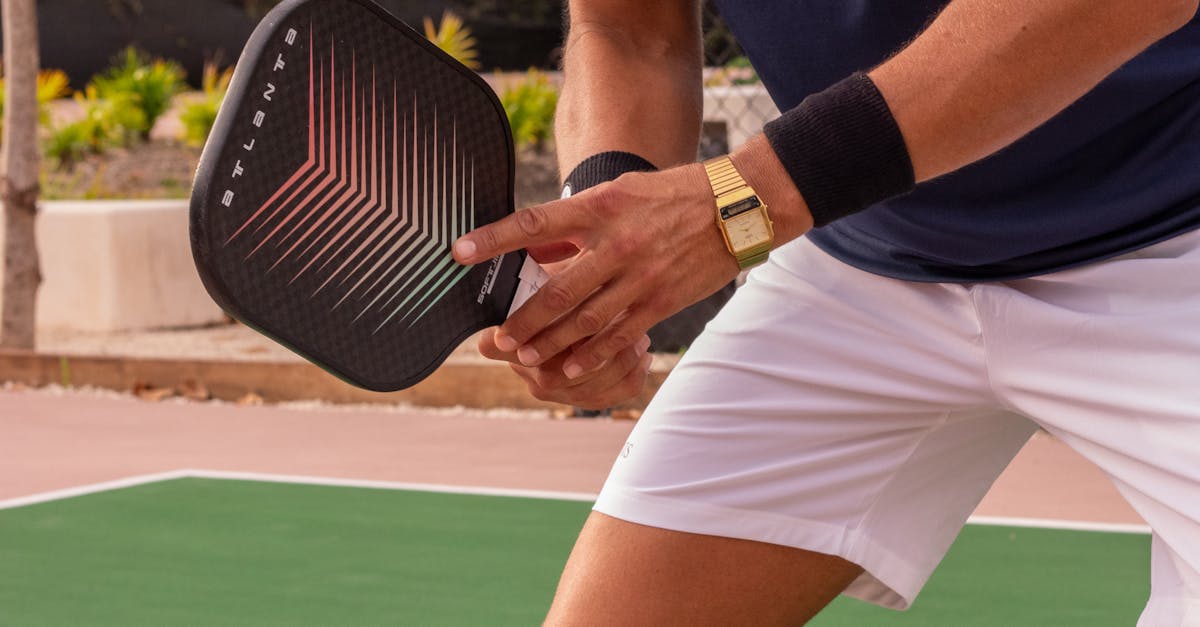 Pickleball Bags with Drink Holders: How to Stay Hydrated and Organized on Court